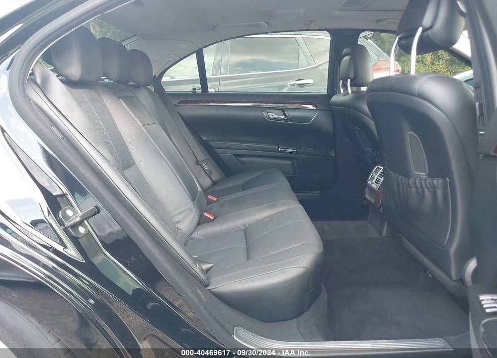 2008 MERCEDES-BENZ S 550 VIN: WDDNG71X88A204496