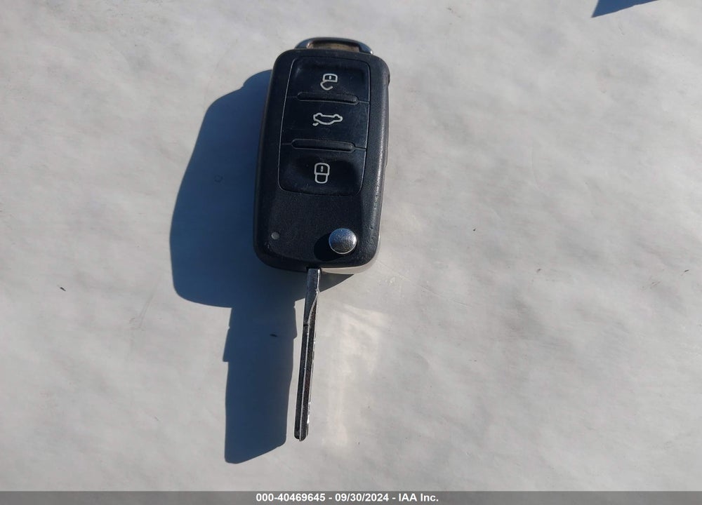 2012 VOLKSWAGEN TIGUAN SE VIN: WVGAV7AX6CW547023