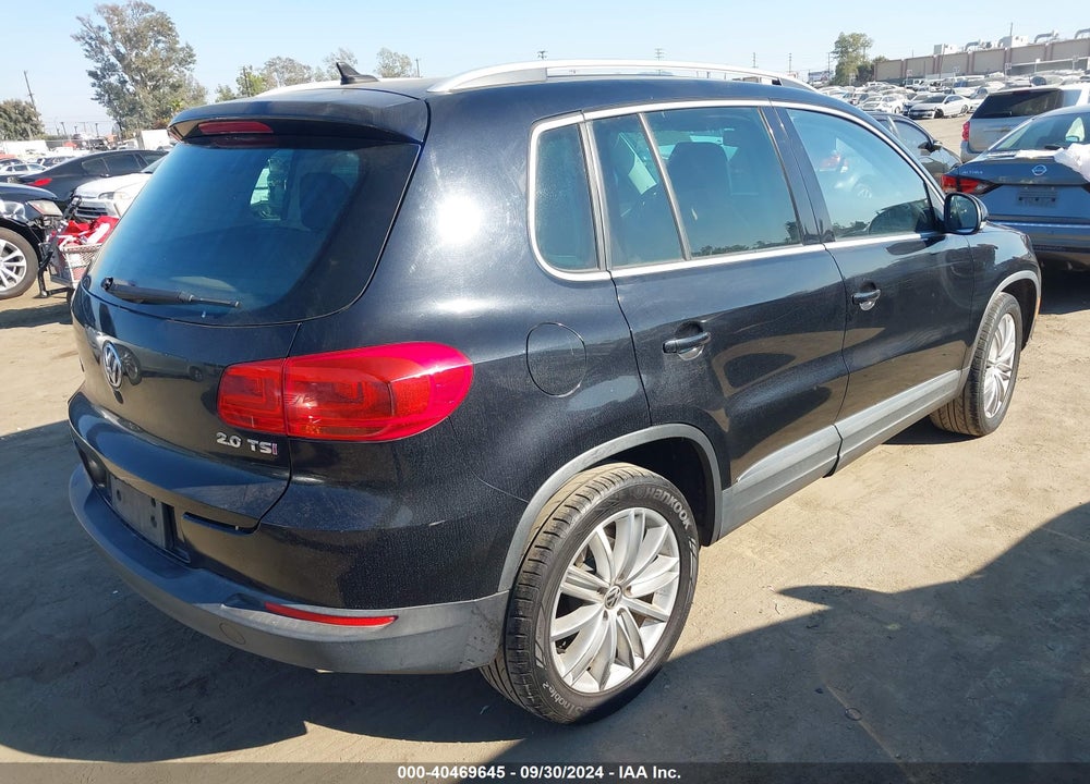 2012 VOLKSWAGEN TIGUAN SE VIN: WVGAV7AX6CW547023