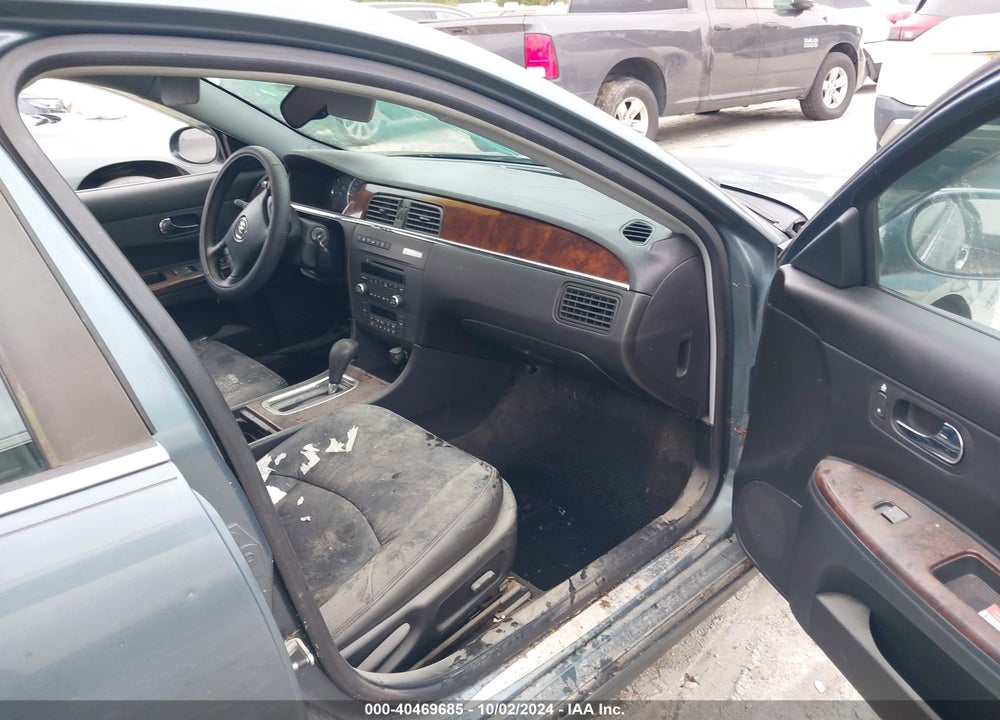 2007 BUICK LACROSSE CXL VIN: 2G4WD582171206181