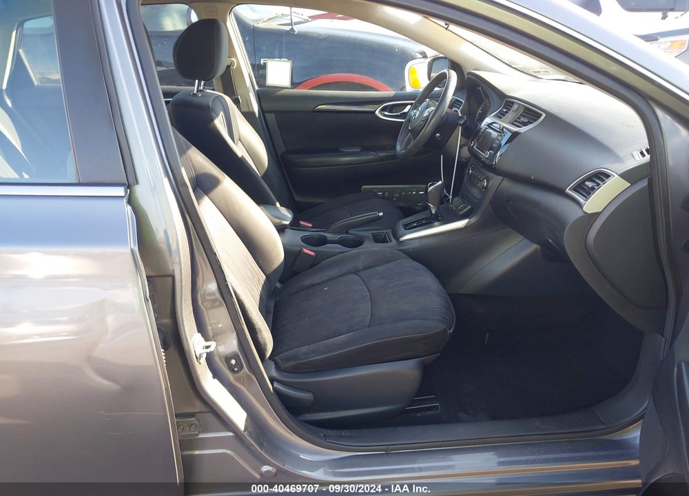 2017 NISSAN SENTRA SV VIN: 3N1AB7AP0HY353796