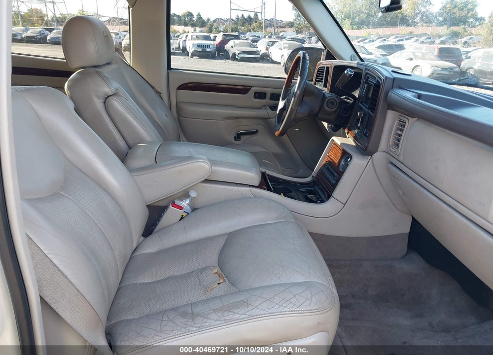 2004 CADILLAC ESCALADE STANDARD VIN: 1GYEK63N54R218330