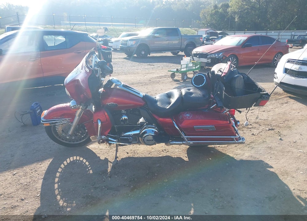 2012 HARLEY-DAVIDSON FLHTCU ULTRA CLASSIC ELECTRA GLD VIN: 1HD1FCM15CB602472