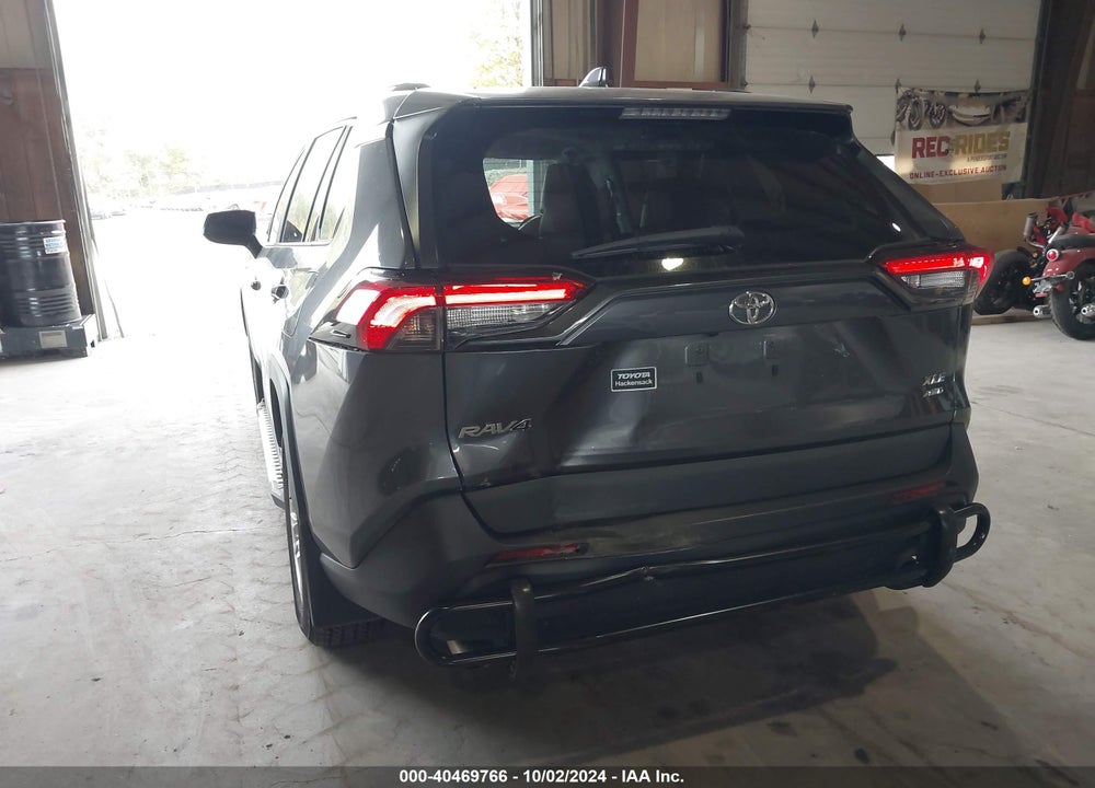 2021 TOYOTA RAV4 XLE VIN: 2T3P1RFV4MC175101