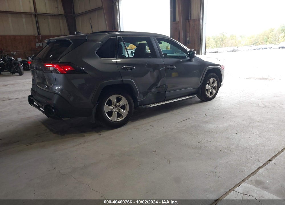 2021 TOYOTA RAV4 XLE VIN: 2T3P1RFV4MC175101