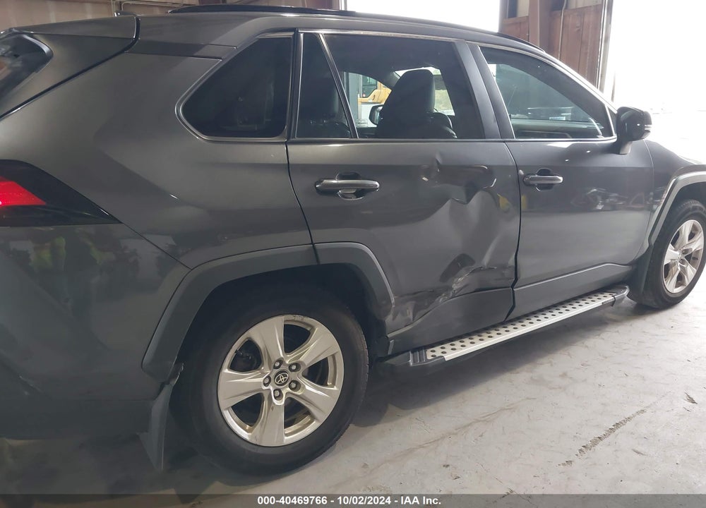 2021 TOYOTA RAV4 XLE VIN: 2T3P1RFV4MC175101