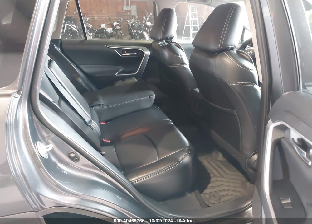 2021 TOYOTA RAV4 XLE VIN: 2T3P1RFV4MC175101