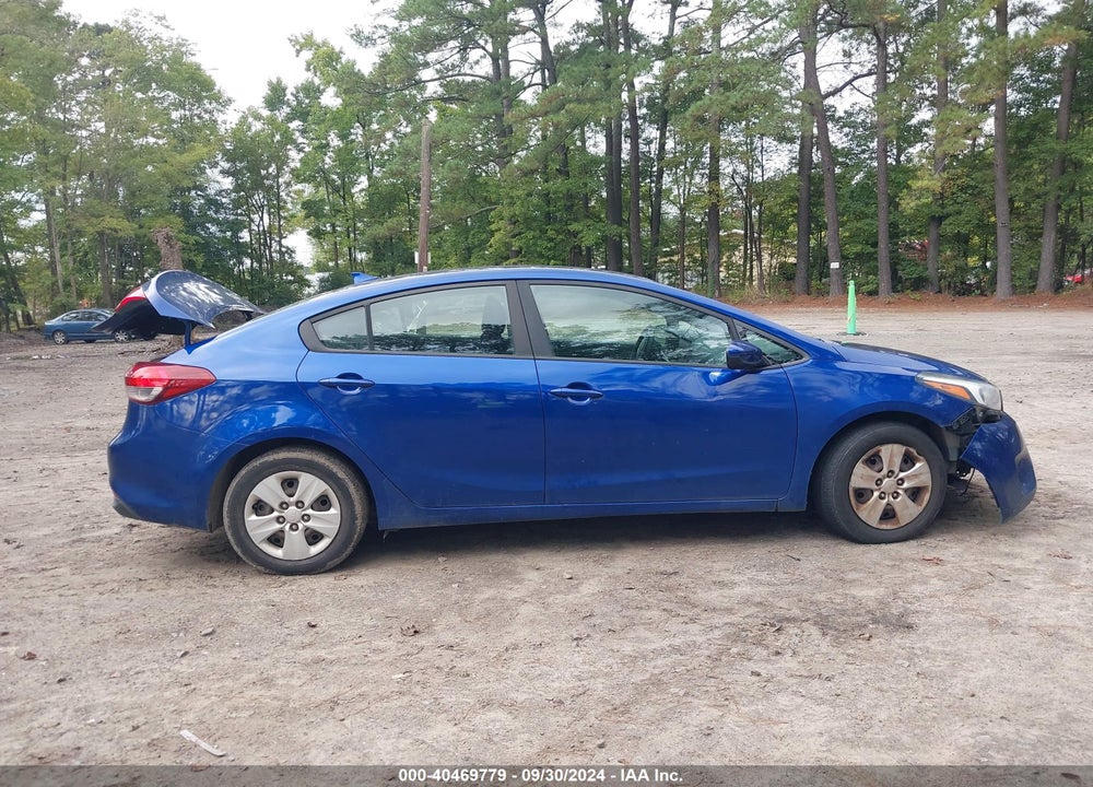 2017 KIA FORTE LX VIN: 3KPFK4A72HE060307
