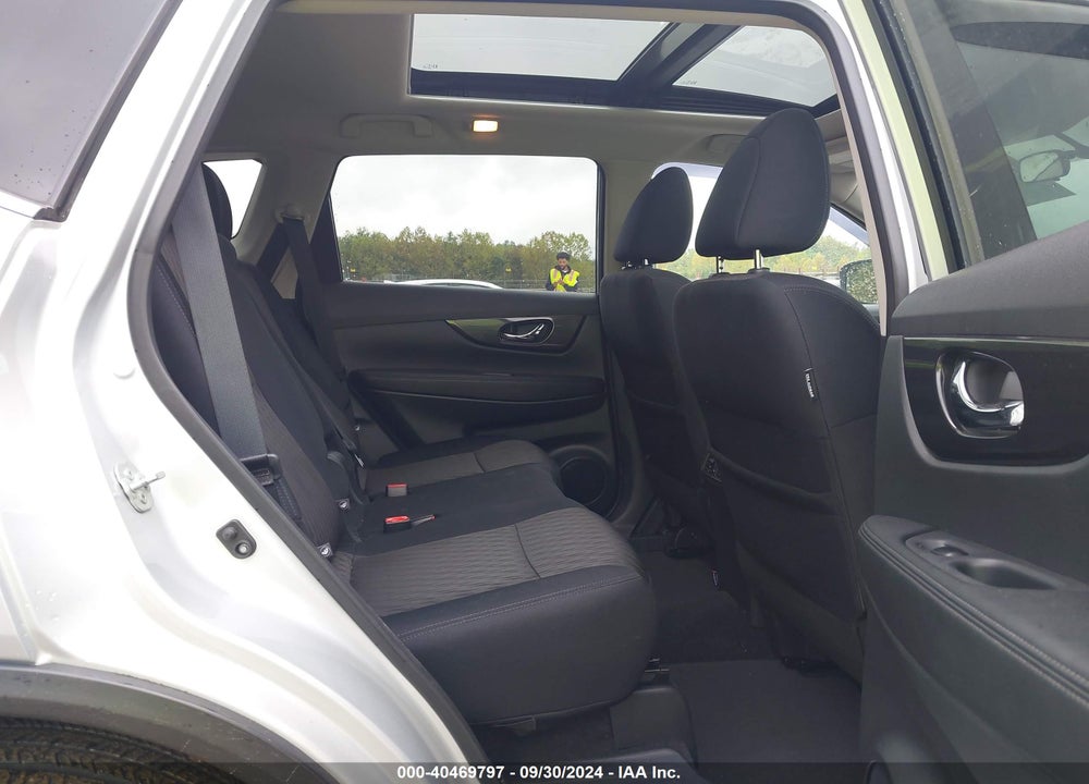 2018 NISSAN ROGUE SV VIN: 5N1AT2MV9JC758041