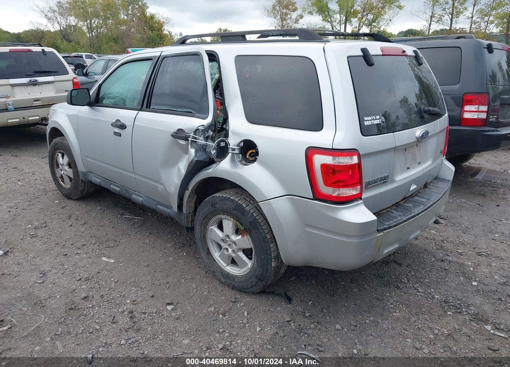 2010 FORD ESCAPE XLT VIN: 1FMCU9DGXAKD17590