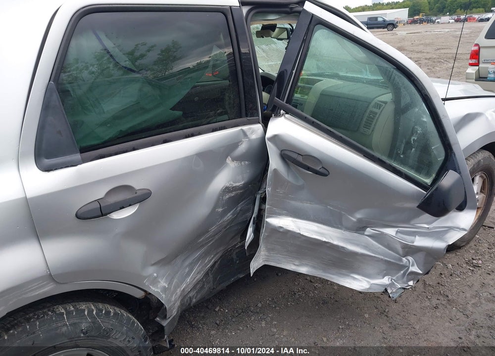 2010 FORD ESCAPE XLT VIN: 1FMCU9DGXAKD17590