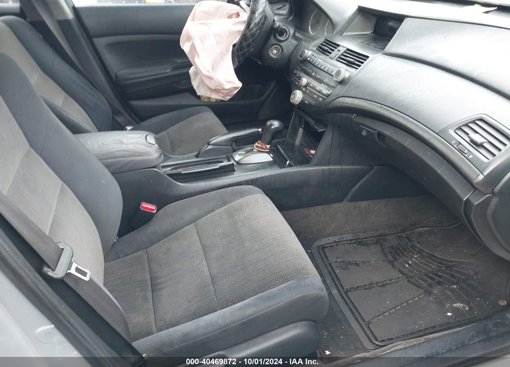 2009 HONDA ACCORD 2.4 LX VIN: 1HGCP263X9A104509