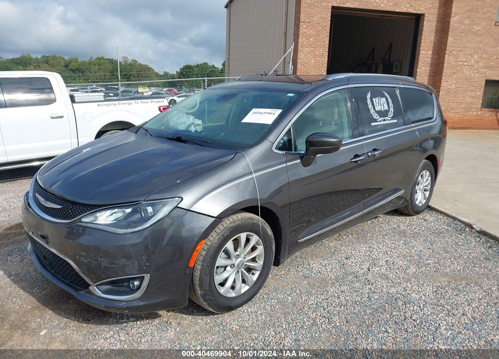 2018 CHRYSLER PACIFICA TOURING L VIN: 2C4RC1BG3JR315302