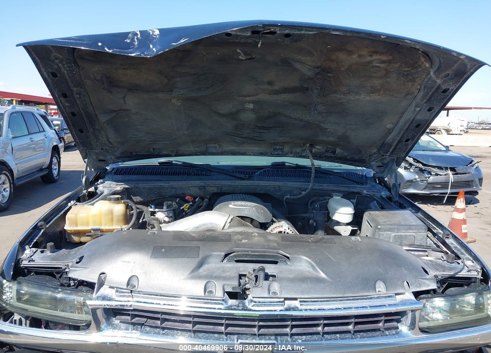 2003 CHEVROLET TAHOE LS VIN: 1GNEK13Z63R305946
