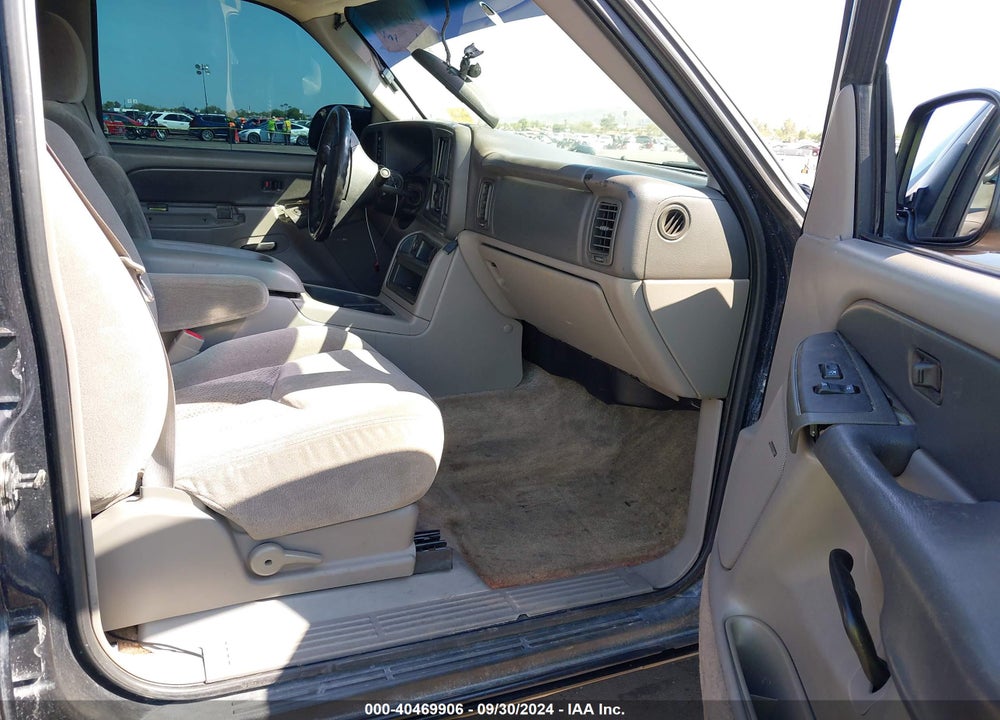 2003 CHEVROLET TAHOE LS VIN: 1GNEK13Z63R305946