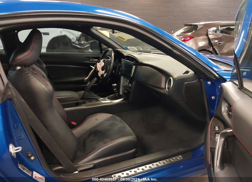 2017 SUBARU BRZ LIMITED VIN: JF1ZCAC15H9602348