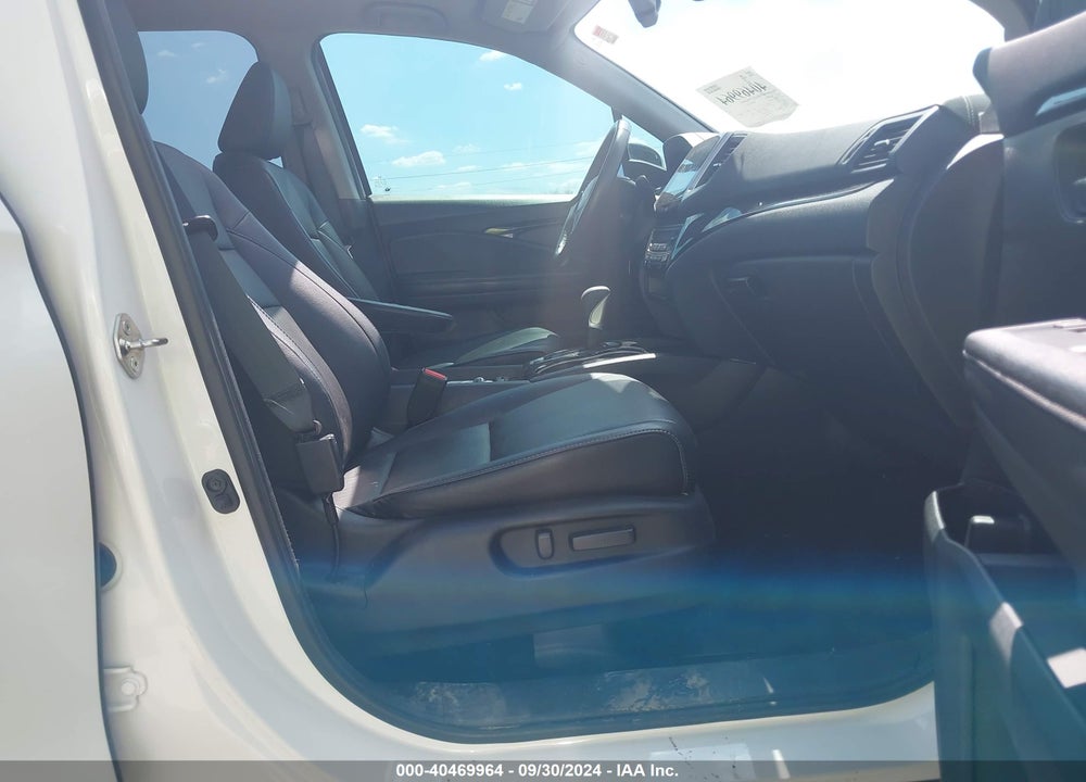 2019 HONDA RIDGELINE RTL-E VIN: 5FPYK3F71KB023429