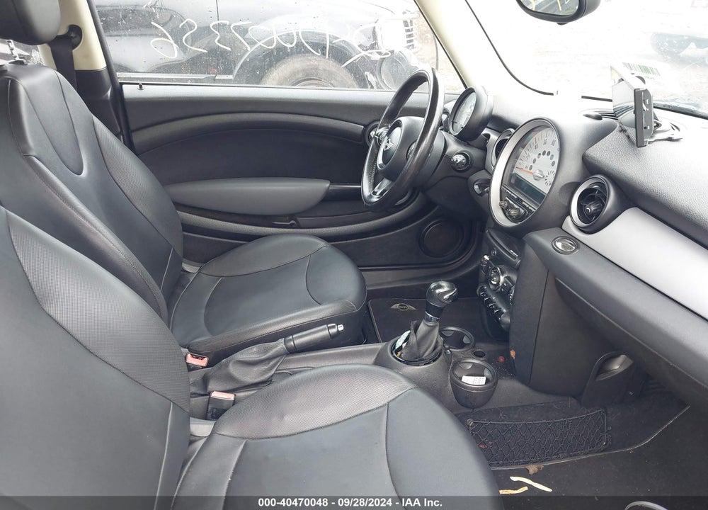 2012 MINI COOPER VIN: WMWSU3C51CT541967