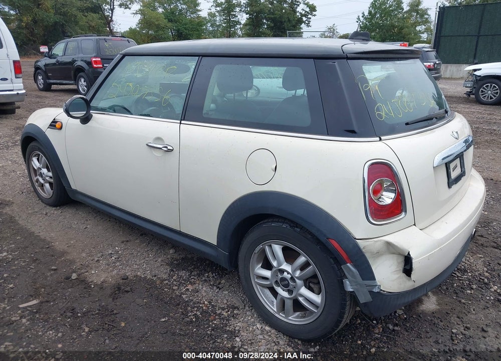 2012 MINI COOPER VIN: WMWSU3C51CT541967