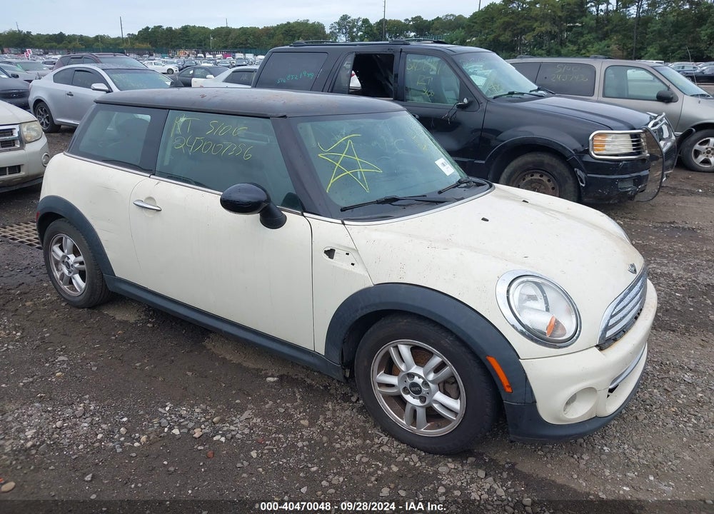 2012 MINI COOPER VIN: WMWSU3C51CT541967