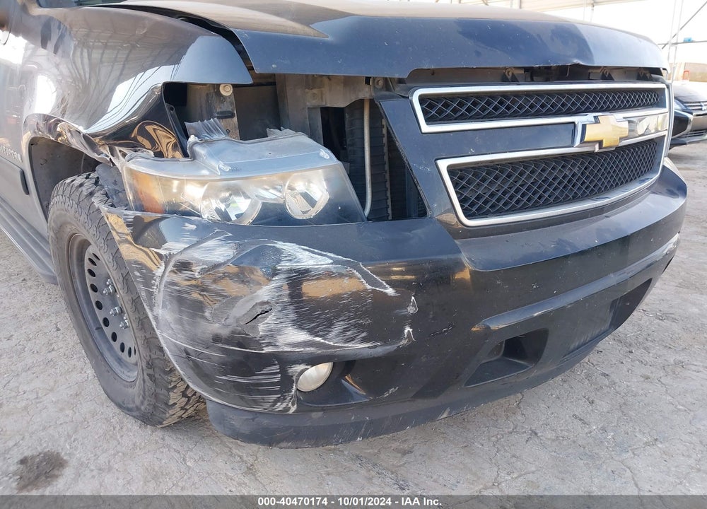 2013 CHEVROLET SUBURBAN 1500 LT VIN: 1GNSCJE08DR317273