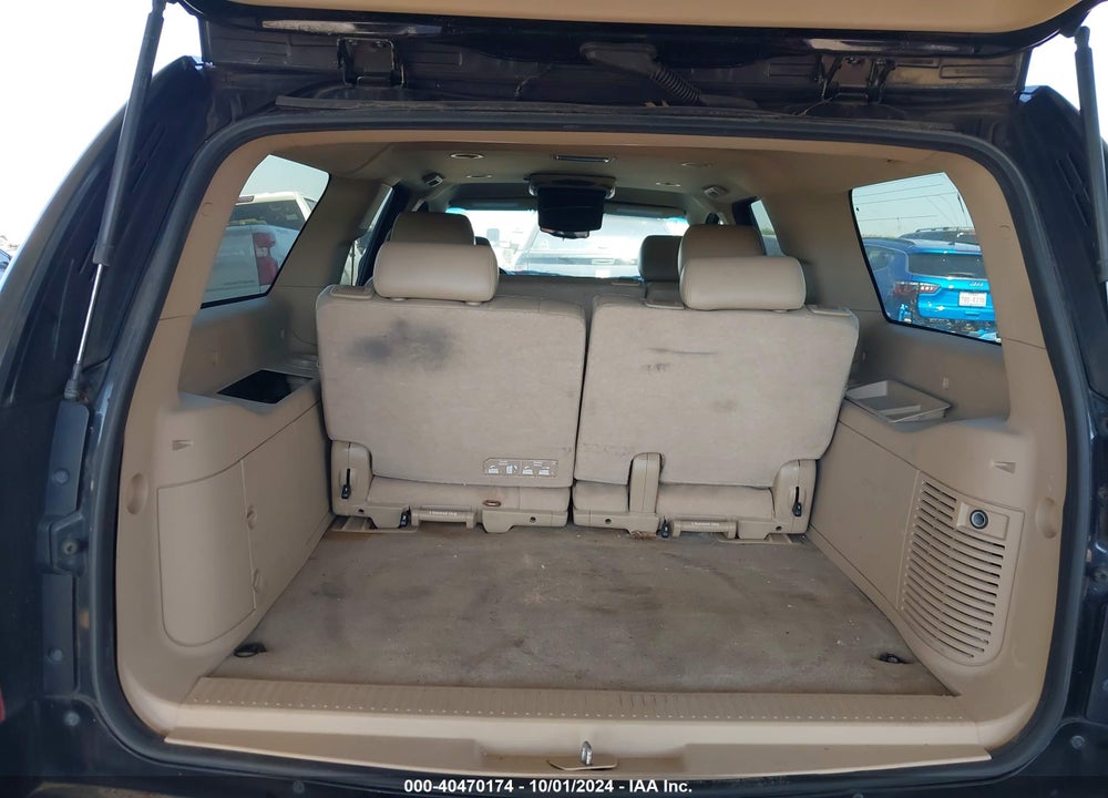 2013 CHEVROLET SUBURBAN 1500 LT VIN: 1GNSCJE08DR317273