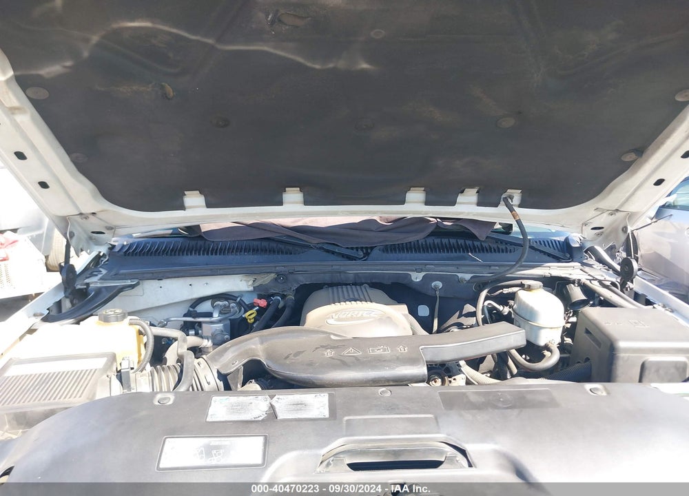 2004 CHEVROLET TAHOE LT VIN: 1GNEC13TX4J331846