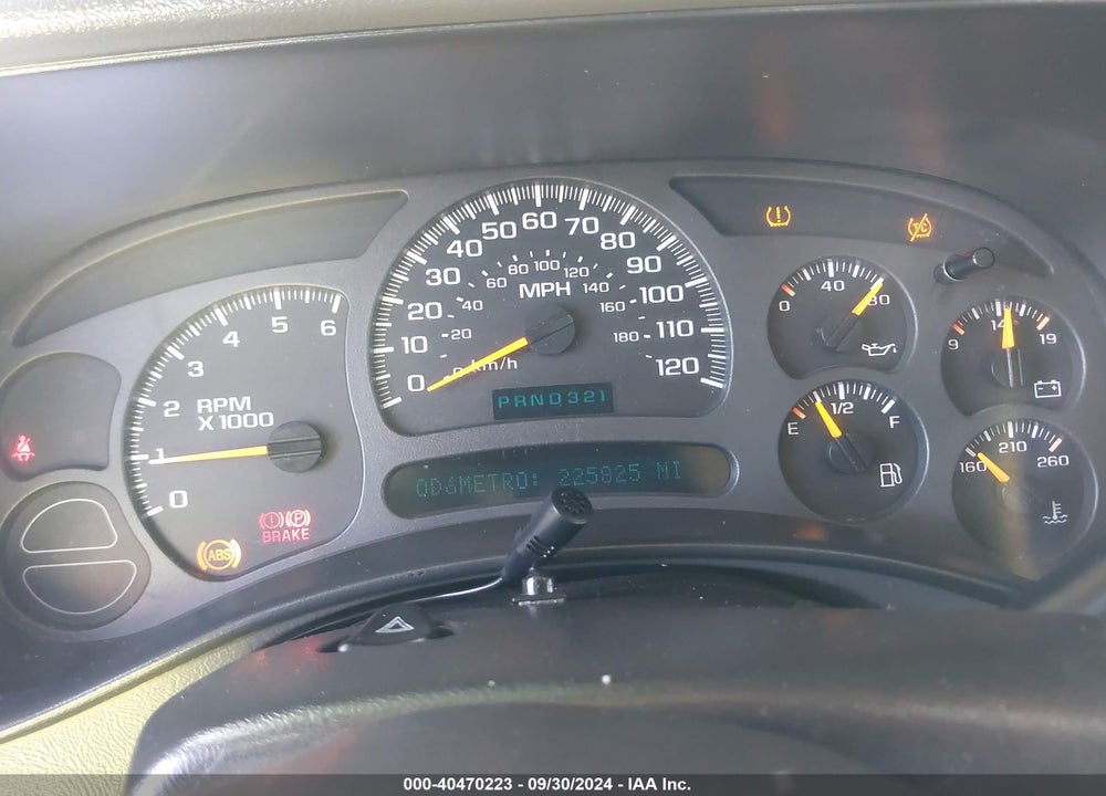 2004 CHEVROLET TAHOE LT VIN: 1GNEC13TX4J331846