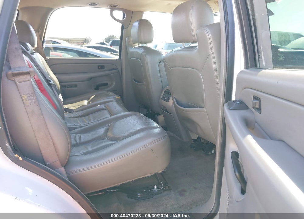 2004 CHEVROLET TAHOE LT VIN: 1GNEC13TX4J331846