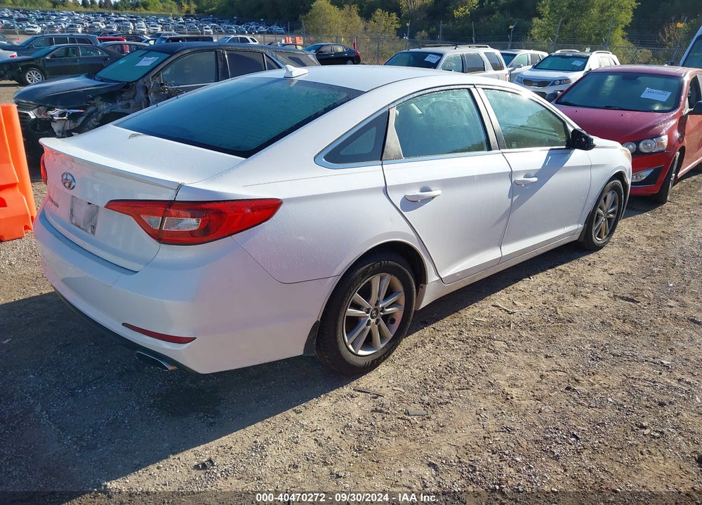 2015 HYUNDAI SONATA SE VIN: 5NPE24AF9FH223496
