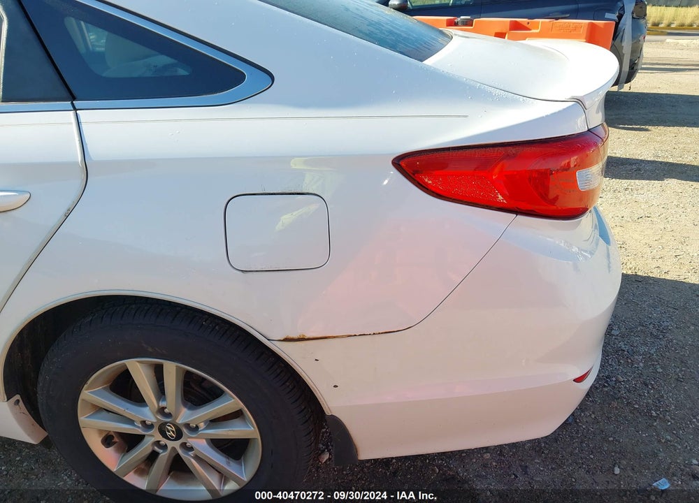 2015 HYUNDAI SONATA SE VIN: 5NPE24AF9FH223496