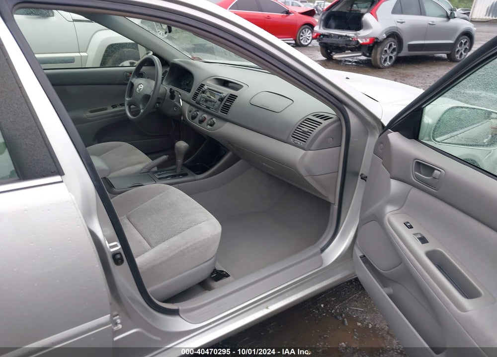 2004 TOYOTA CAMRY LE VIN: 4T1BE32KX4U801006