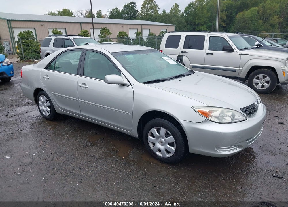 2004 TOYOTA CAMRY LE VIN: 4T1BE32KX4U801006