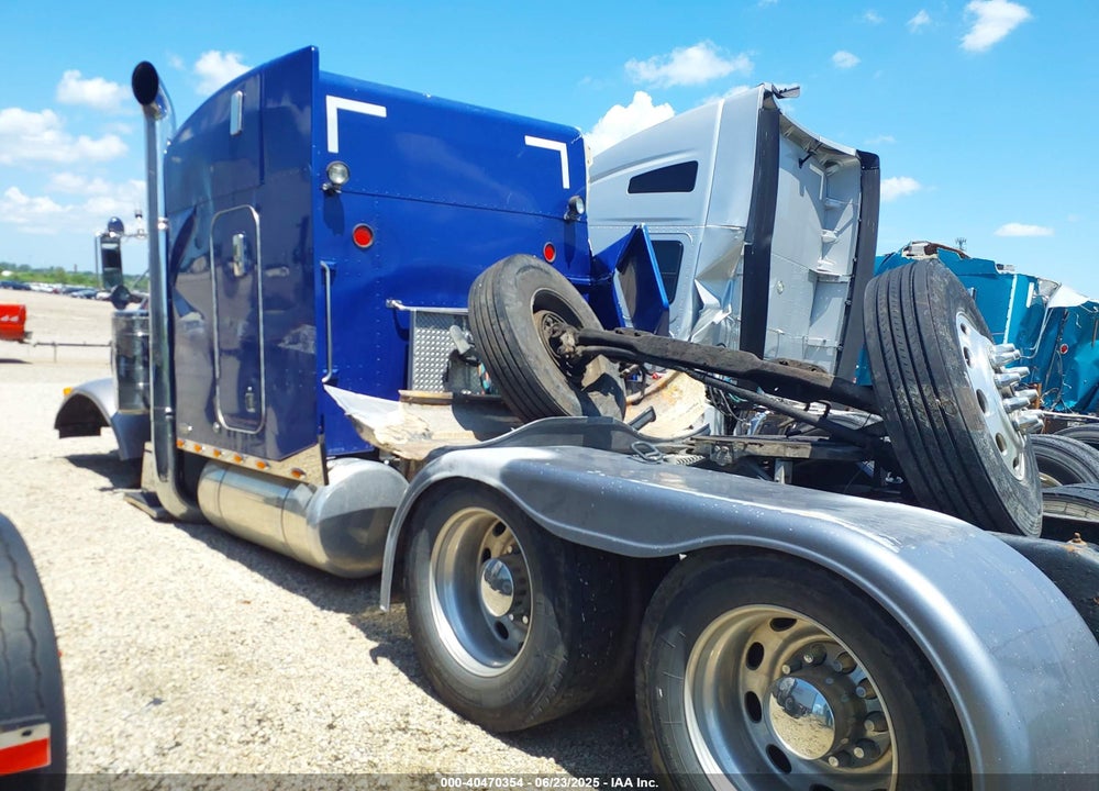 2001 PETERBILT 379 VIN: 1XP5DB9X61N570075