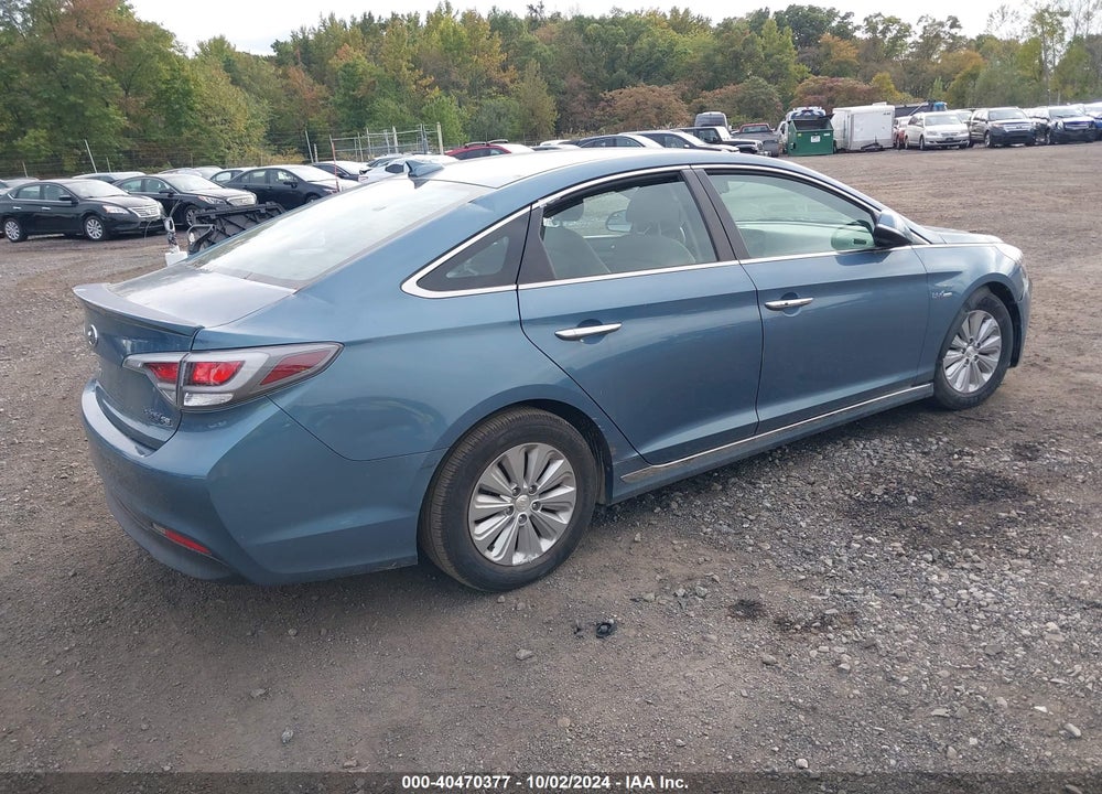 2016 HYUNDAI SONATA HYBRID SE VIN: KMHE24L14GA035474