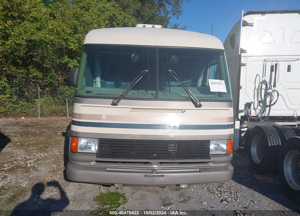 1993 CHEVROLET P30 VIN: 1GBKP37N7P3318668