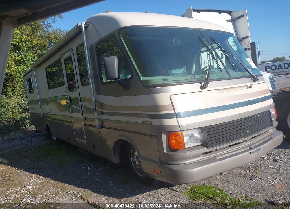 1993 CHEVROLET P30 VIN: 1GBKP37N7P3318668