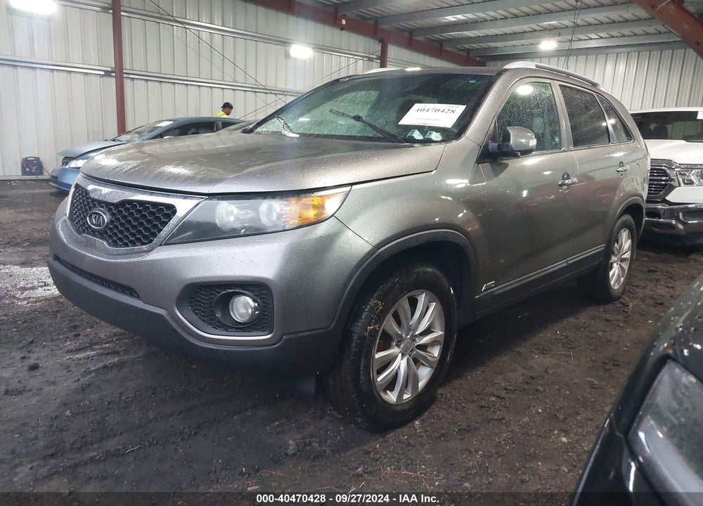 2011 KIA SORENTO LX V6 VIN: 5XYKTDA26BG157195