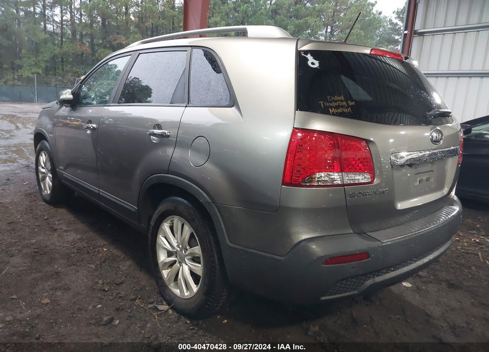 2011 KIA SORENTO LX V6 VIN: 5XYKTDA26BG157195