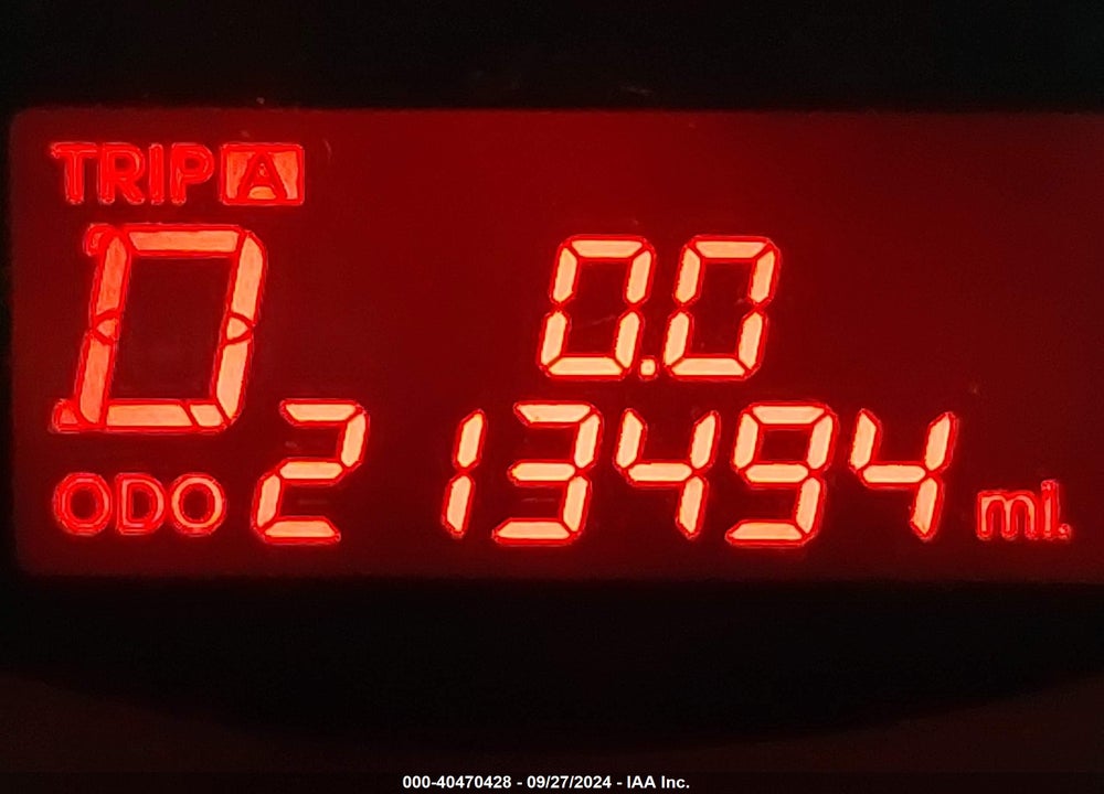 2011 KIA SORENTO LX V6 VIN: 5XYKTDA26BG157195