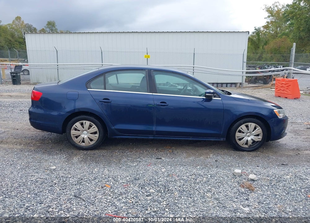 2013 VOLKSWAGEN JETTA 2.5L SE VIN: 3VWDP7AJ1DM375828