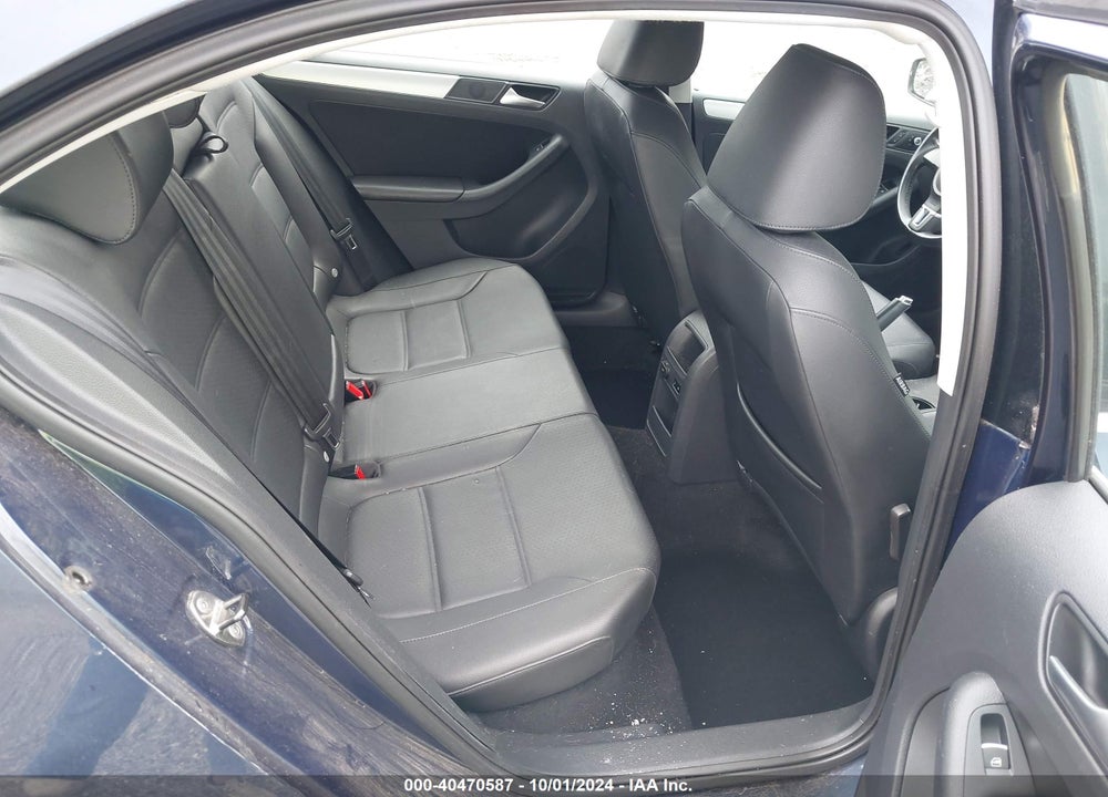 2013 VOLKSWAGEN JETTA 2.5L SE VIN: 3VWDP7AJ1DM375828
