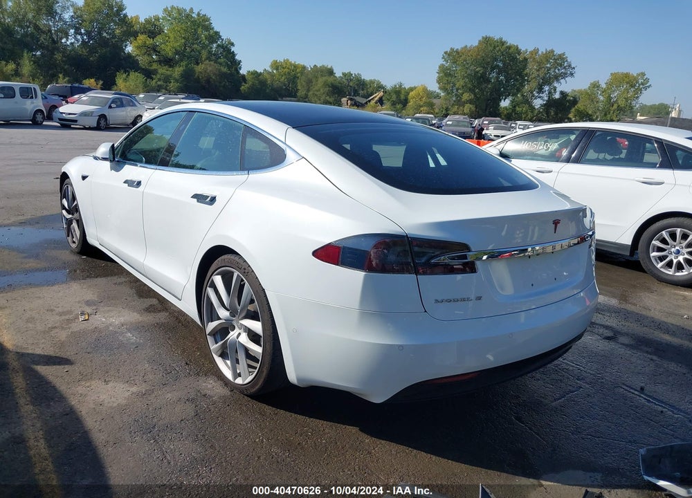 2018 TESLA MODEL S VIN: 5YJSA1E26JF245247