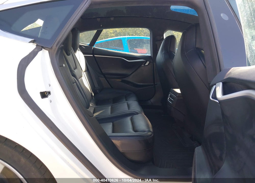 2018 TESLA MODEL S VIN: 5YJSA1E26JF245247