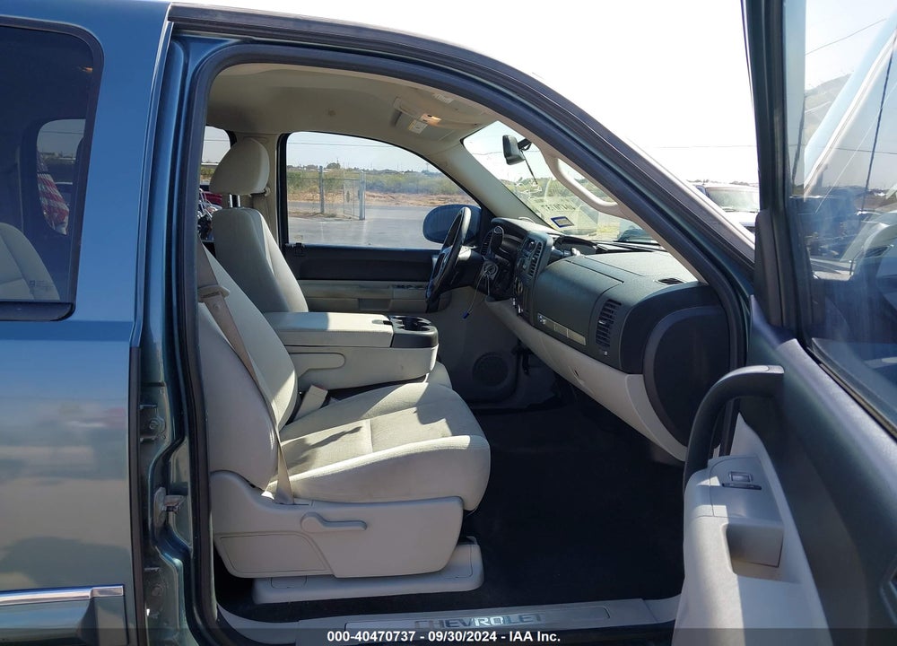 2009 CHEVROLET SILVERADO 1500 LT VIN: 3GCEC23039G276587