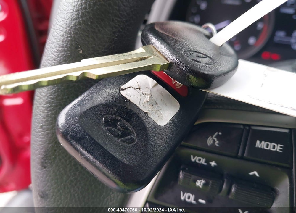 2017 HYUNDAI ELANTRA SE VIN: KMHD74LFXHU429019