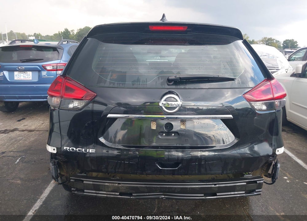 2018 NISSAN ROGUE S VIN: 5N1AT2MT2JC767288