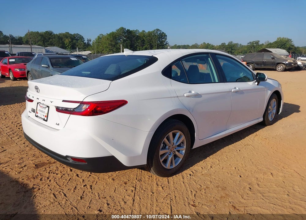 2025 TOYOTA CAMRY LE VIN: 4T1DAACK0SU047084