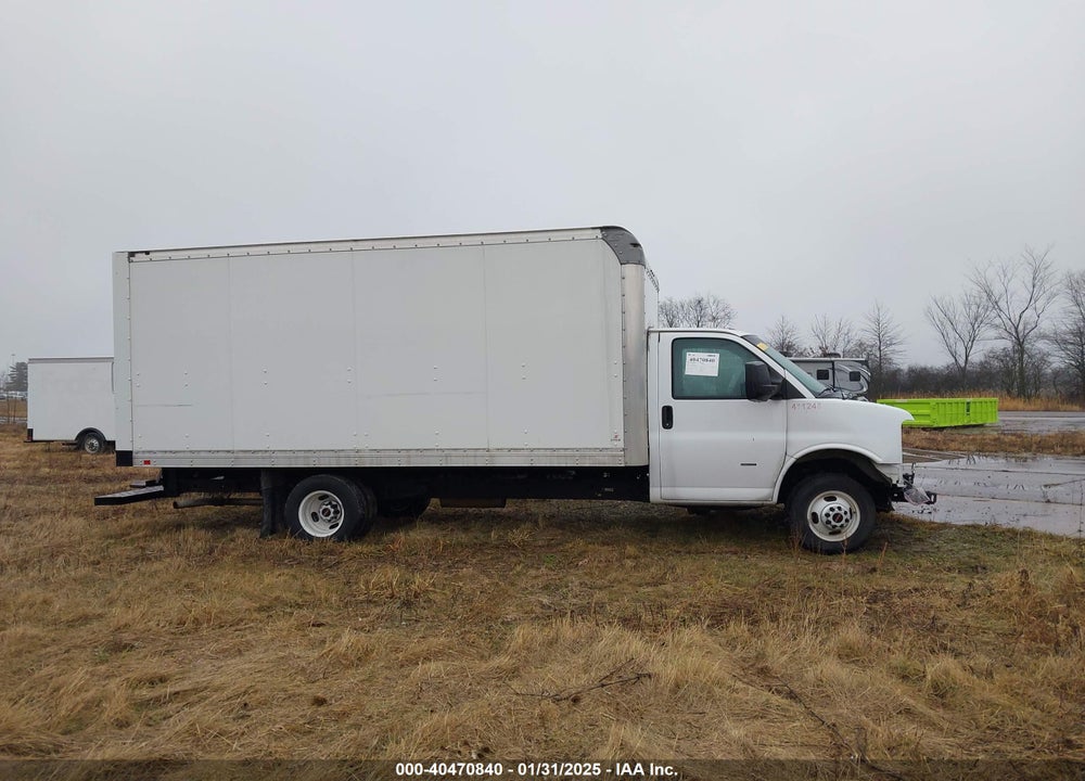 2022 GMC SAVANA CUTAWAY WORK VAN VIN: 7GZ37TC74NN001605