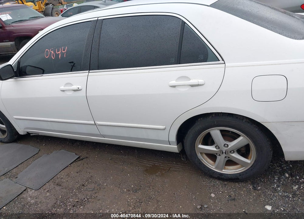 2005 HONDA ACCORD 2.4 EX VIN: 1HGCM56805A094153